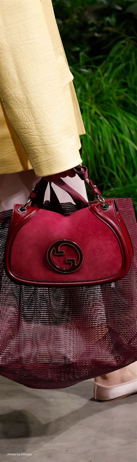 Gucci 手袋新款重新演繹 Blondie Bag、2025 年必入手的人氣名牌 .